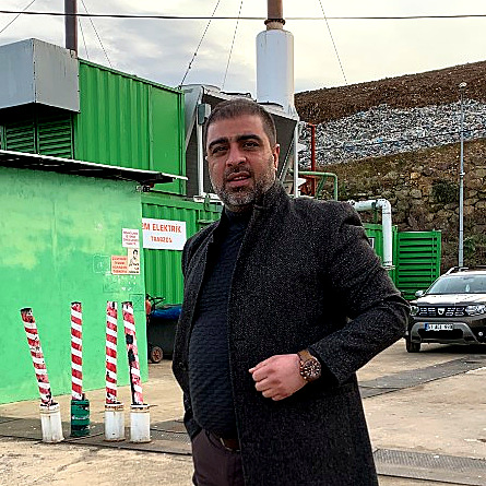 Tesis önü