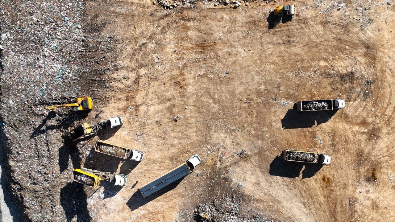 Mardin tesisi — kamyon ve iş makineleri
